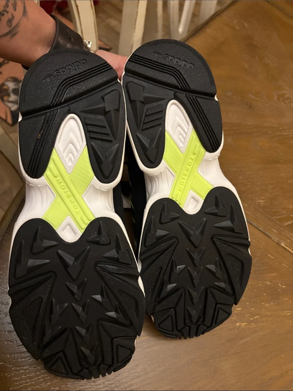 Adidas Yung 1 Men Sz11 NWT Black and Neon Yellow Athletic Sneakers